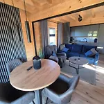 別荘 Dolina Zurawia Borzynowo